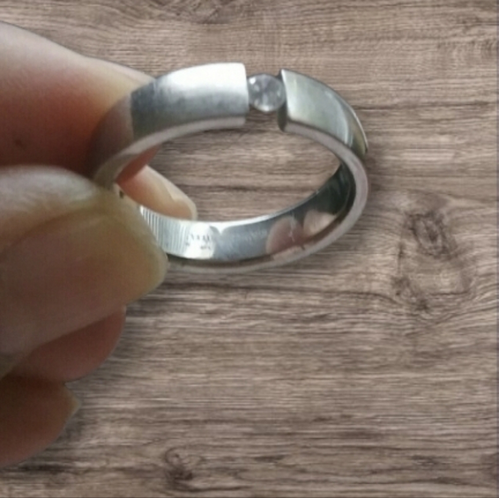 Men's Stainless Steel Ring with center stone-Size 9-EUC - Picture 3 of 6